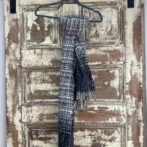 Wrap scarf - Picture 3 of 4